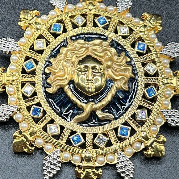RARE VTG SPLENDORS OF VERSAILLES Pendant Brooch Pin Goddess Museum Reproduction - Picture 2 of 5